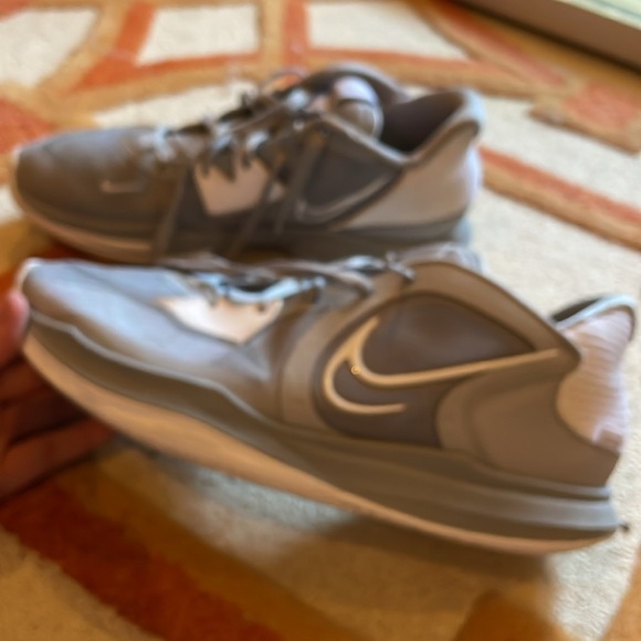 Nike Kyrie Irving Basketball Shoe Size 12 - Picture 5 of 5